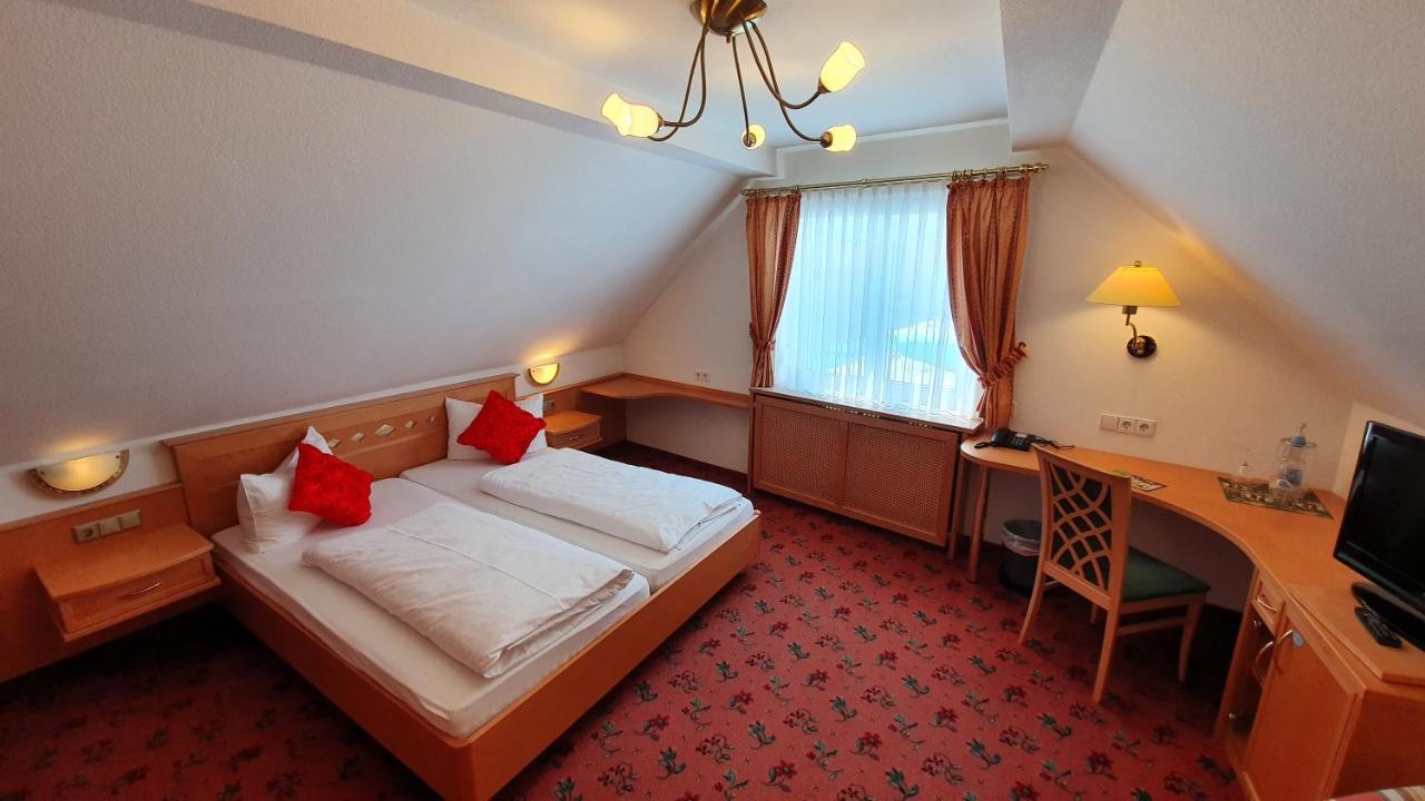 Hotel Restaurant Rebstock Oppenau Εξωτερικό φωτογραφία
